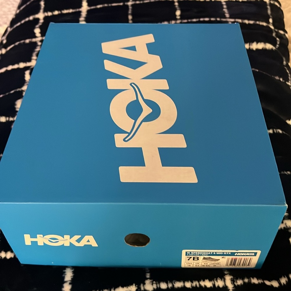 Hoka NWB Women’s Speedgoat 6 MID GTX 1155153/ADC. Various size available - Picture 8 of 8